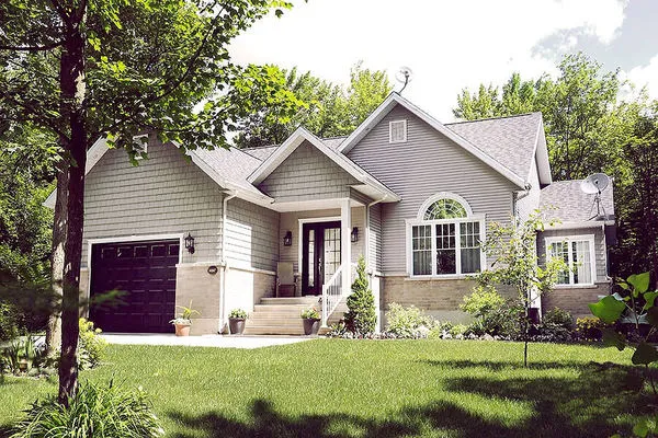 ExteriorPhoto for House Plan #140623