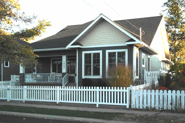 ExteriorPhoto for House Plan #195222