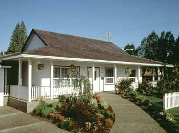 ExteriorPhoto for House Plan #511900