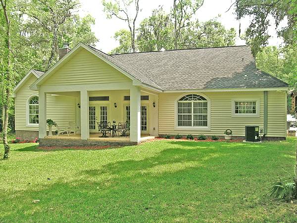 Rear Elevation for House Plan #620081