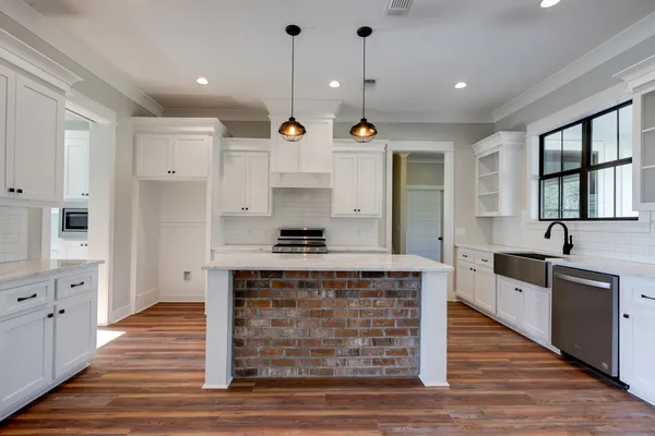 InteriorPhoto for House Plan #307702