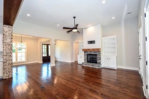 InteriorPhoto for House Plan #309642