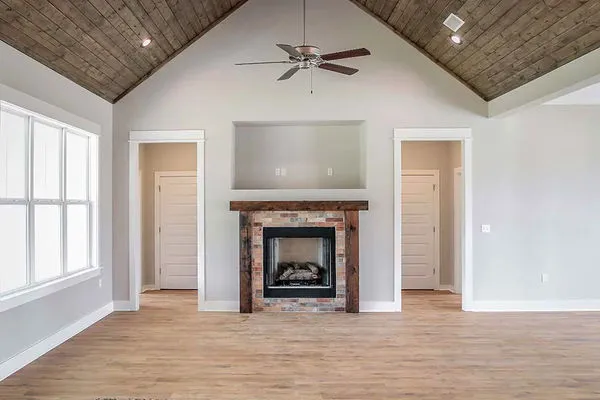 InteriorPhoto for House Plan #305212