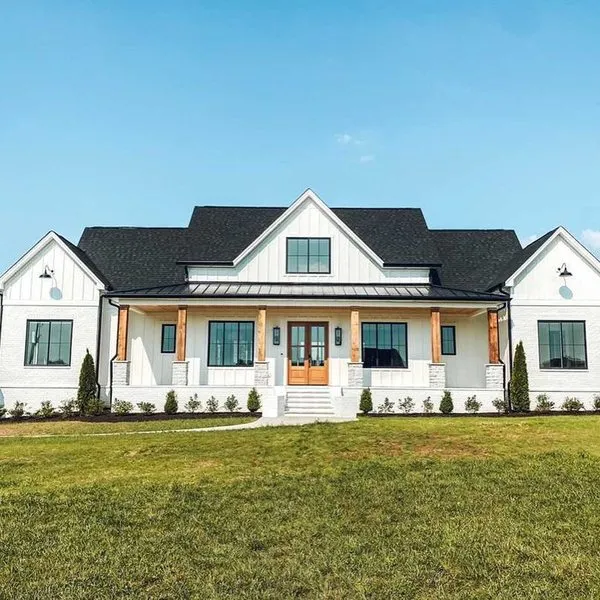 ExteriorPhoto for House Plan #900042