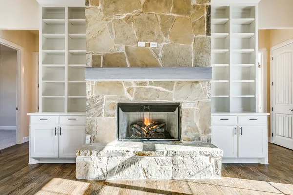 InteriorPhoto for House Plan #905672