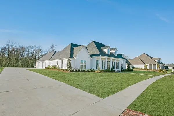 ExteriorPhoto for House Plan #903723