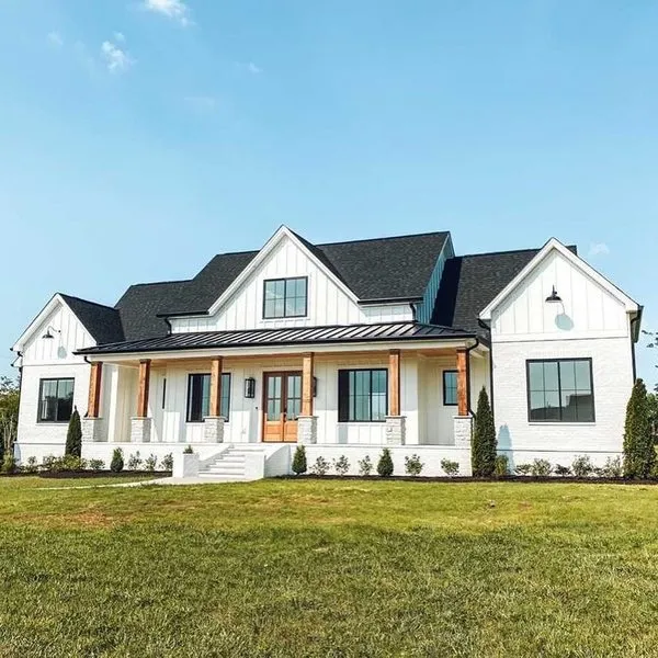 ExteriorPhoto for House Plan #908052