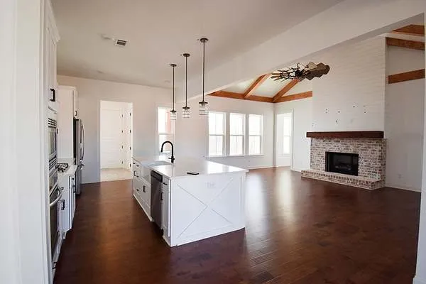 InteriorPhoto for House Plan #300932