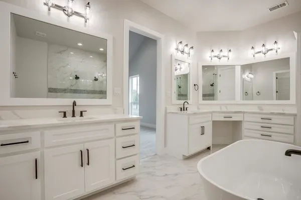InteriorPhoto for House Plan #904352