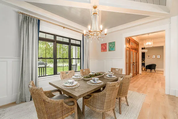 InteriorPhoto for House Plan #282593
